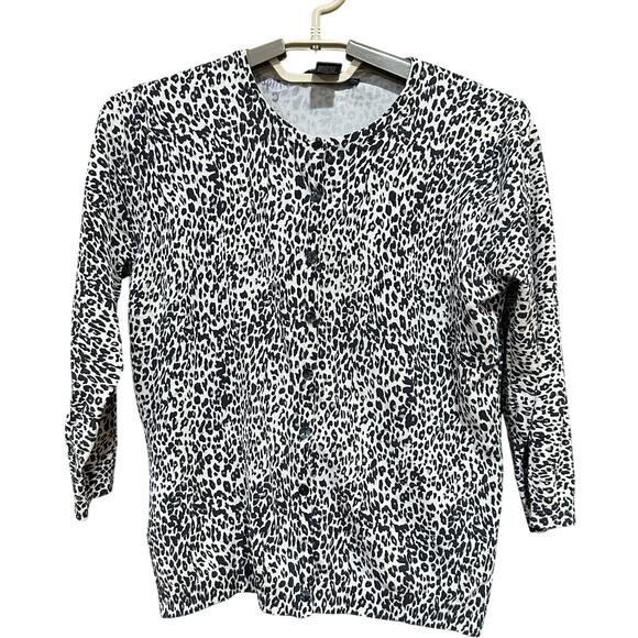 Silx By August Silk Cardigan Sweater Size M Gray Black Leopard MISSING BUTTON - Picture 1 of 9